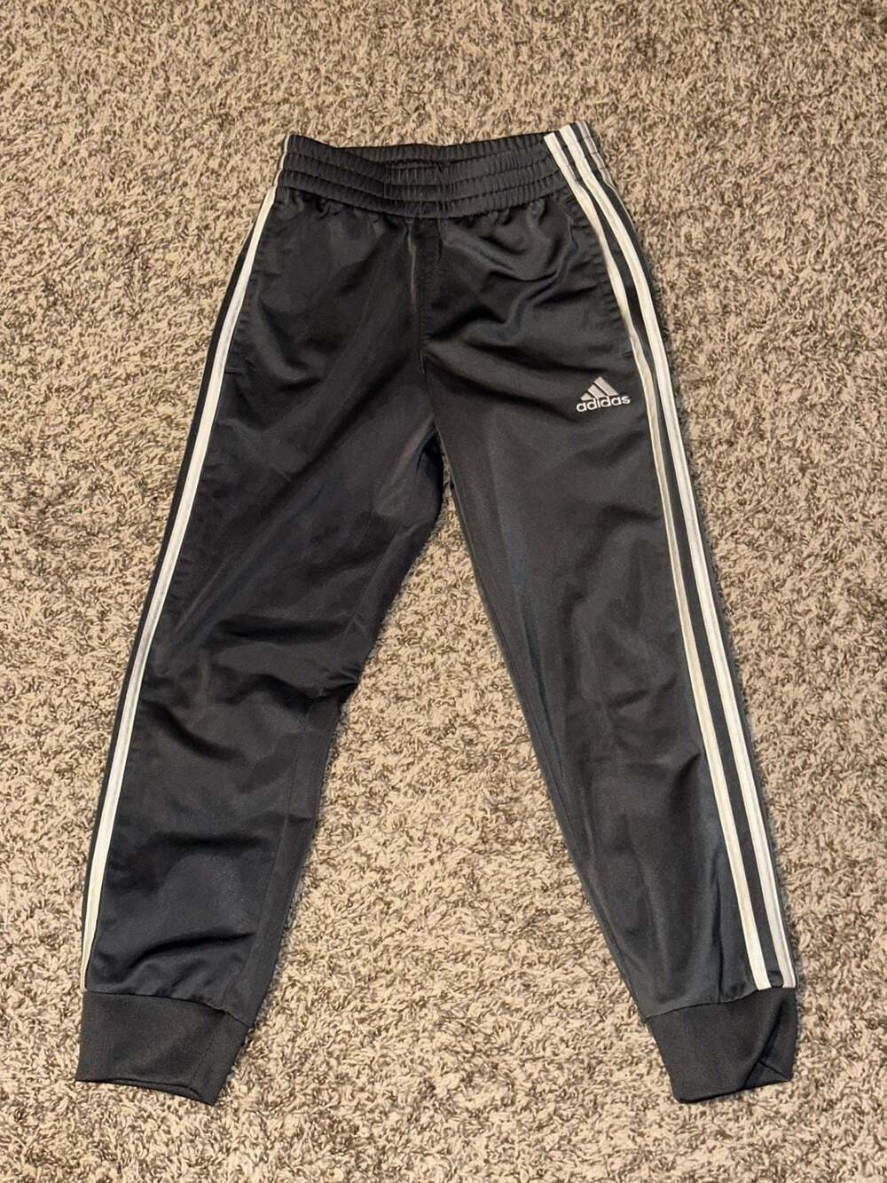 Adidas Boys Regular Fit 3-Stripes Tricot Jogging Track Pants Size S 8 Gray